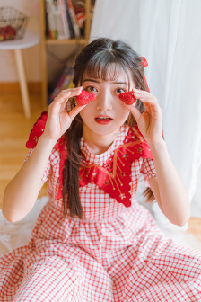 八月薰